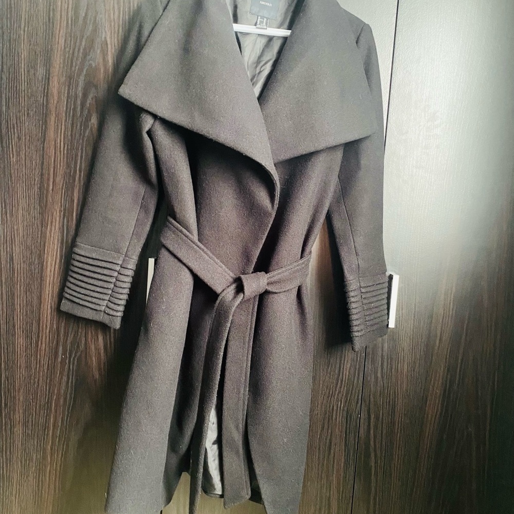 Elegant Women's Coat in Black
